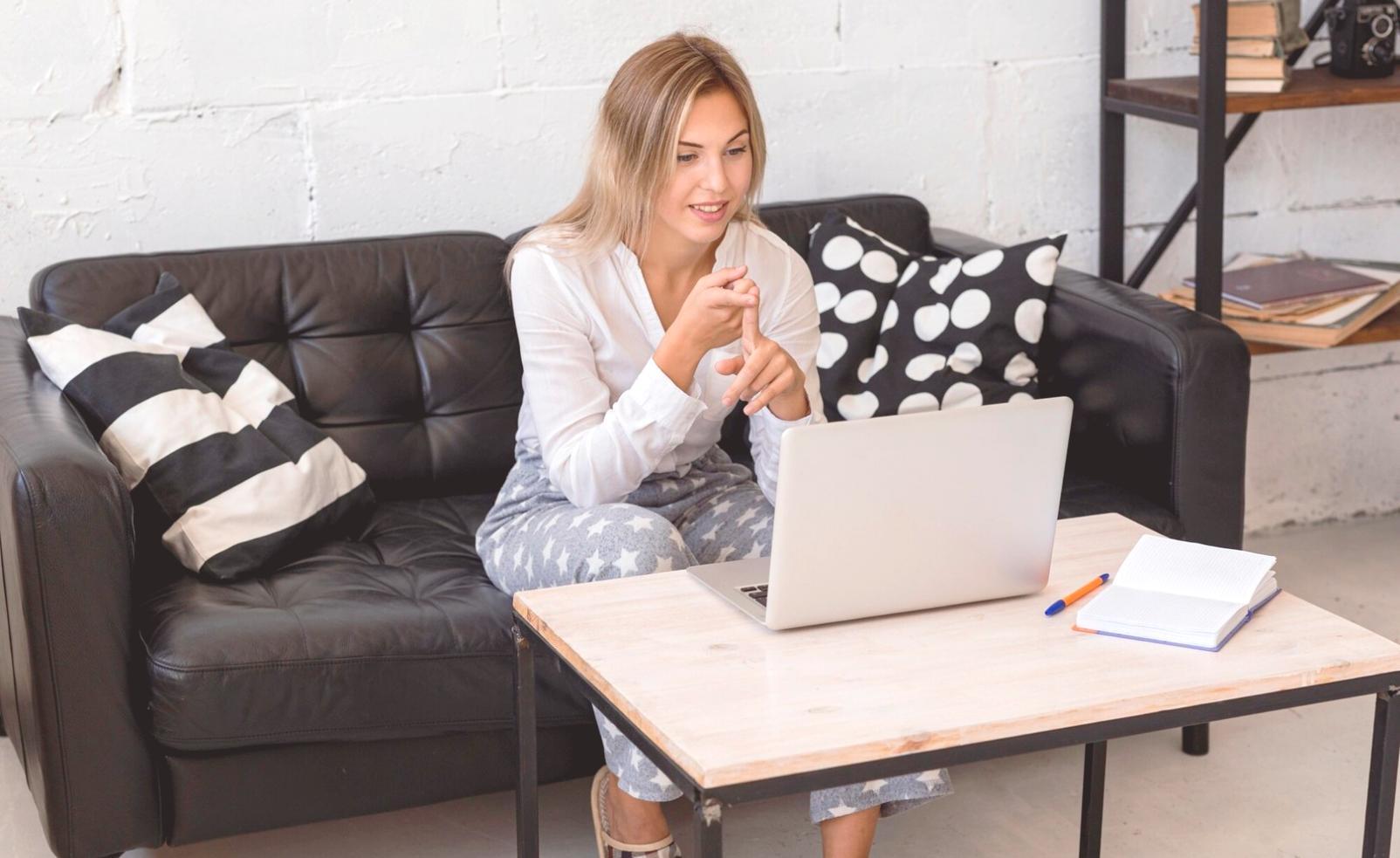 Investment community learning session with diverse participants